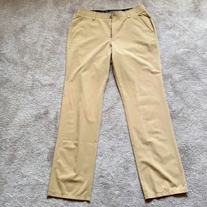 Under Armour Heat Gear Khakis Size 32x34